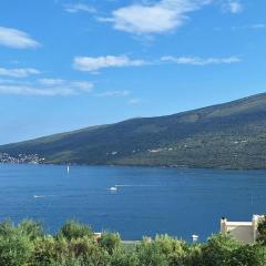 Acacia Hills A7 Apartment