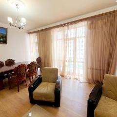 Armenakapartment 3 bedroom Amiryan