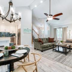 about 1 Mi to Dtwn Alpharetta Home with Screened Porch!