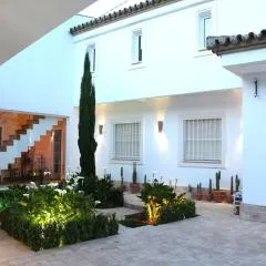 Apartment in Peñaflor with Charming Patio
