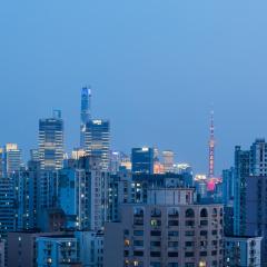 Shanghai Jubelle Boutique Apartment - Subway Lines 8-10-18 - Direct access to the Bund - Free fridge, washing machine, kitchen - Free luggage storage and package collection services