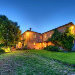 Historic Villa With Pool In Siena Hills