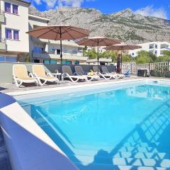 One-Bedroom Apartment Makarska With Sea View 04