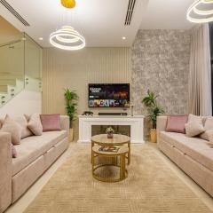 Luxury Villa in Jebel Ali Village By dPie