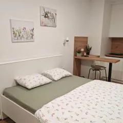 Pe Pe room