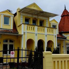 Corner Apartman 5