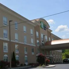 Holiday Inn Express & Suites Caryville by IHG