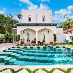 Casita Blanca Moroccan Opulence Heated Pool