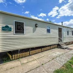 Superb Caravan At Southview Park Ref 33033E