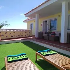 Casa Conrado, 2 bedroom modern oasis, good location