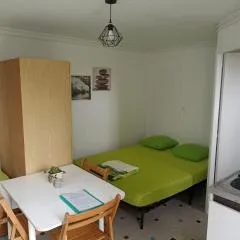 Studio N3 situer a 5mn de la plage