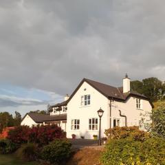 mature 4 bedroom home with relaxing garden and wonderful views