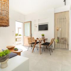 Aurora Apartment (Pera Gialos)