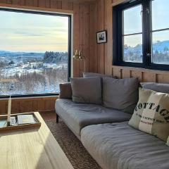 Panoramic Cabin With Forest And Mountain Views