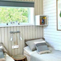 Lilla huset Bed & Breakfast - countryside guesthouse, free parking