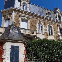 Maison 6 chambres proche plage avec WiFi et salle de jeux - FR-1-197-447