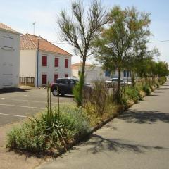 Appartement RDC à 100m plage, animaux admis, stationnement facile - FR-1-540-304