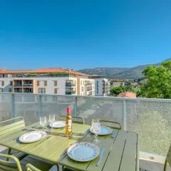2-Bedroom Apartment with Pool Parking & Balcony