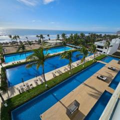 Oceanview Luxury Condo at Peninsula Mazatlán