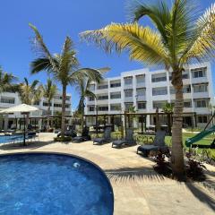 Tropical Condo - Close to Beach and Waterpark
