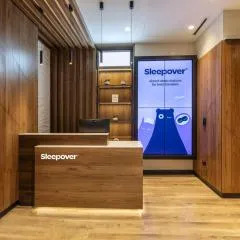 Sleepover - Lima Airport, the only in-terminal sleep pods