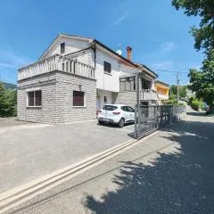Apartment Eni