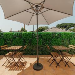 Cedofeita Terrace by Hosty