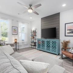 Spacious 4-Bed Oasis with Games, Beach Gear, Sleeps 10