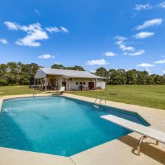 Rustic Getaway with Shared Pool in Kinston!