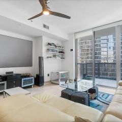 Brickell LuxePad 1BED 1BATH with Pool, Gym, Sauna, Grills, Cinema Projector