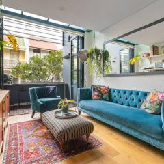 Urban Jungle Loft - A Leafy Alfresco Oasis