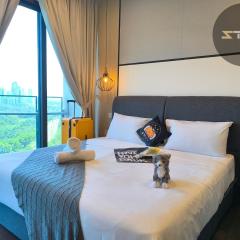 Almas Couple Relax Modern Comfort Netflix BySTAY