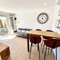 Les Tartanes, 2 chambres, à 80 m de la plage, rénové, climatisé, tout confort