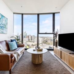 Southbank Sojourn - Resort Comfort & Skyline Views