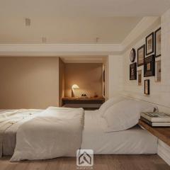 Ly Lakeside House