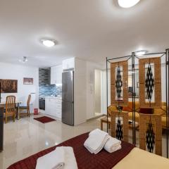 Myrto lower ground floor studio