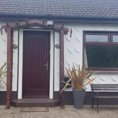 0ne bed house on private road