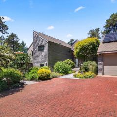 Serene Gardens 2 Miles to Beaches