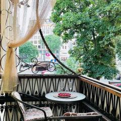 Квартира с балконом в центре города