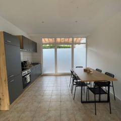 Monteurwohnung mit Terrasse und zwei Bädern