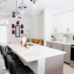 Casita Cactus - Your Sunny Stay near Domain & Q2