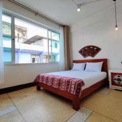 Lumphini 9 Haven Urban Retreat Bright Room