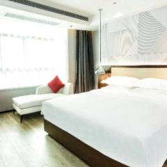 Borrman Hotel Yunfu Xinxing County Bus Station