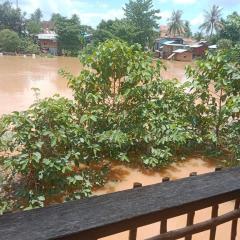 Battambang Family Riverside Homestay