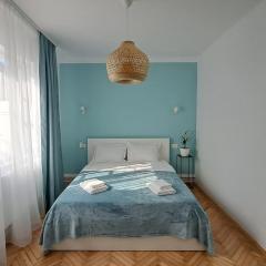 Cosy House 400 m from Iulius Town