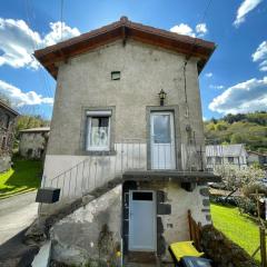 Maison aux pieds des volcans