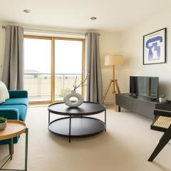 2 Bed Flat with Balcony in Wimbledon