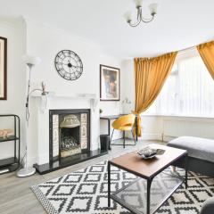 The Wishing Well- Lovely Spacious Home In BS4 Sleeps 8