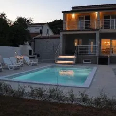 Holiday House Mara