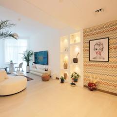 Urban Oasis 2BR Retreat in Dubai with Pool View